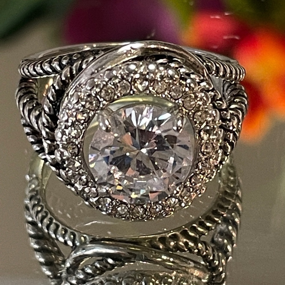 Women’s Ring